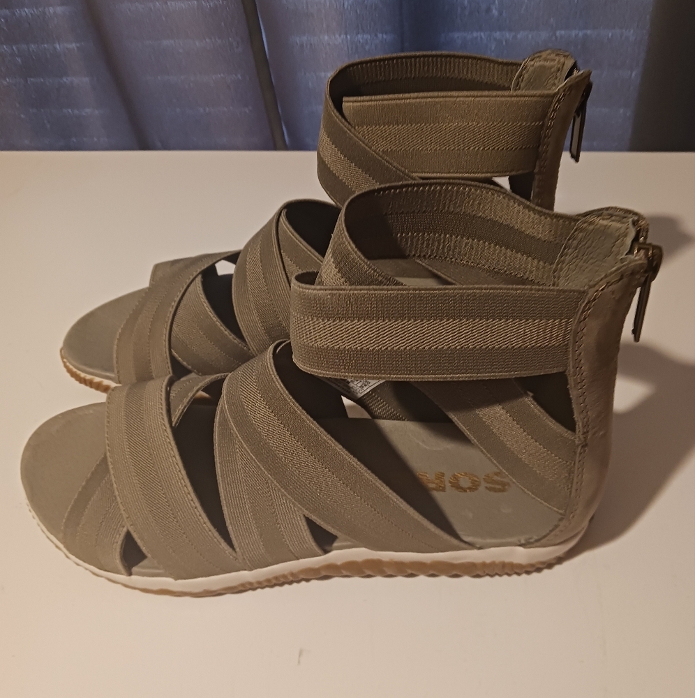 Sorel Womens Tan Strappy Sandals